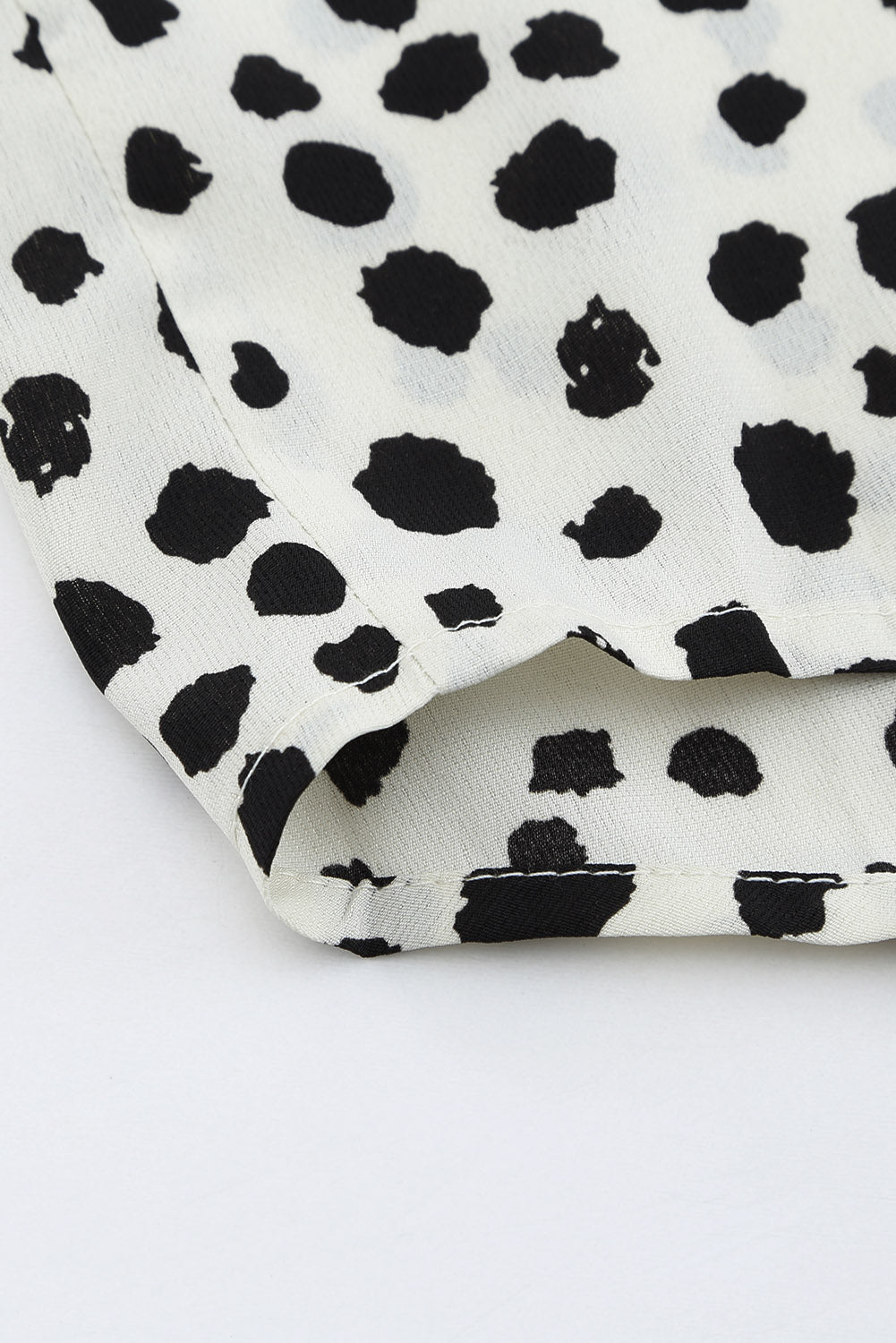 Blusa con manga farol y volantes de lunares