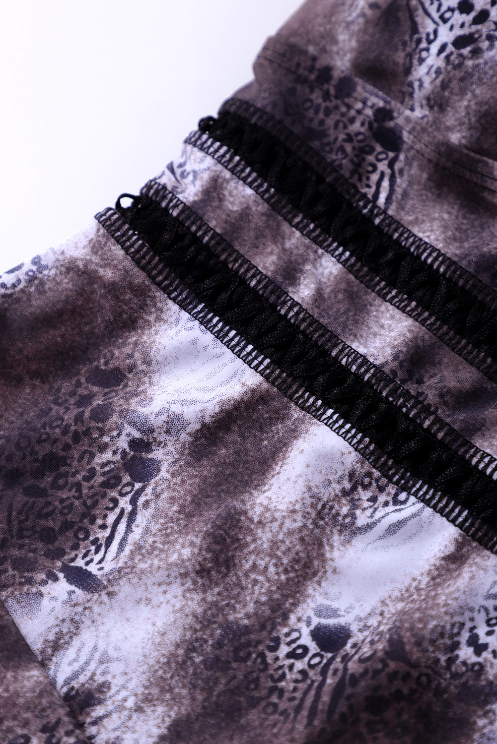 Maillot de bain une pièce plongeant à imprimé floral et treillis 