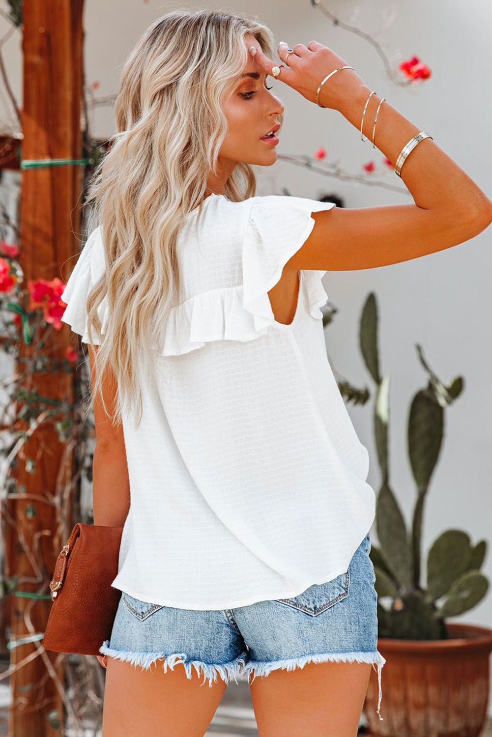 T-shirt à manches courtes et volants avec dentelle