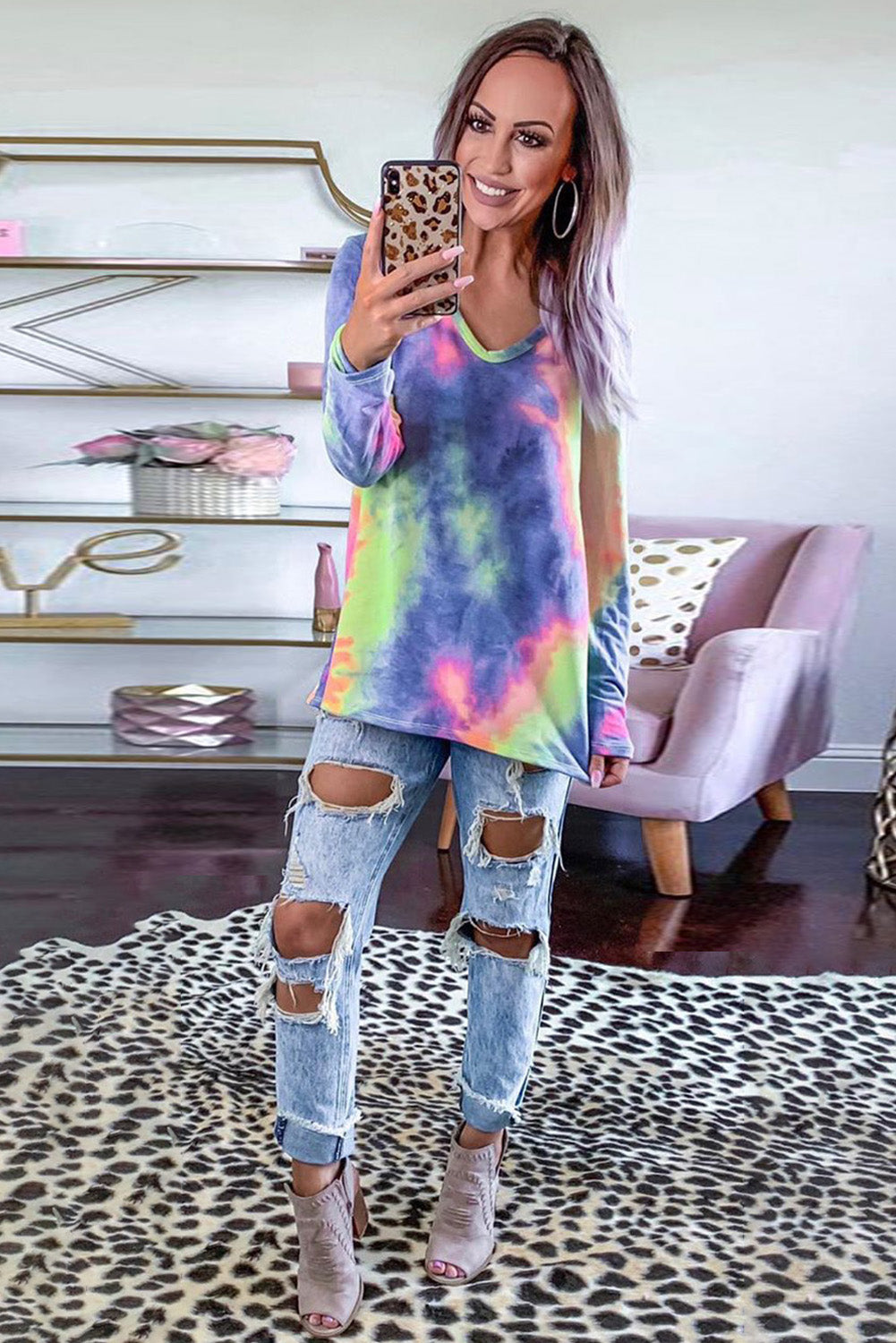 Top de manga larga con cuello en V tie-dye