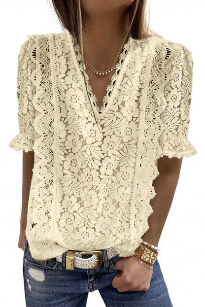 Top de manga corta con cuello en V y encaje