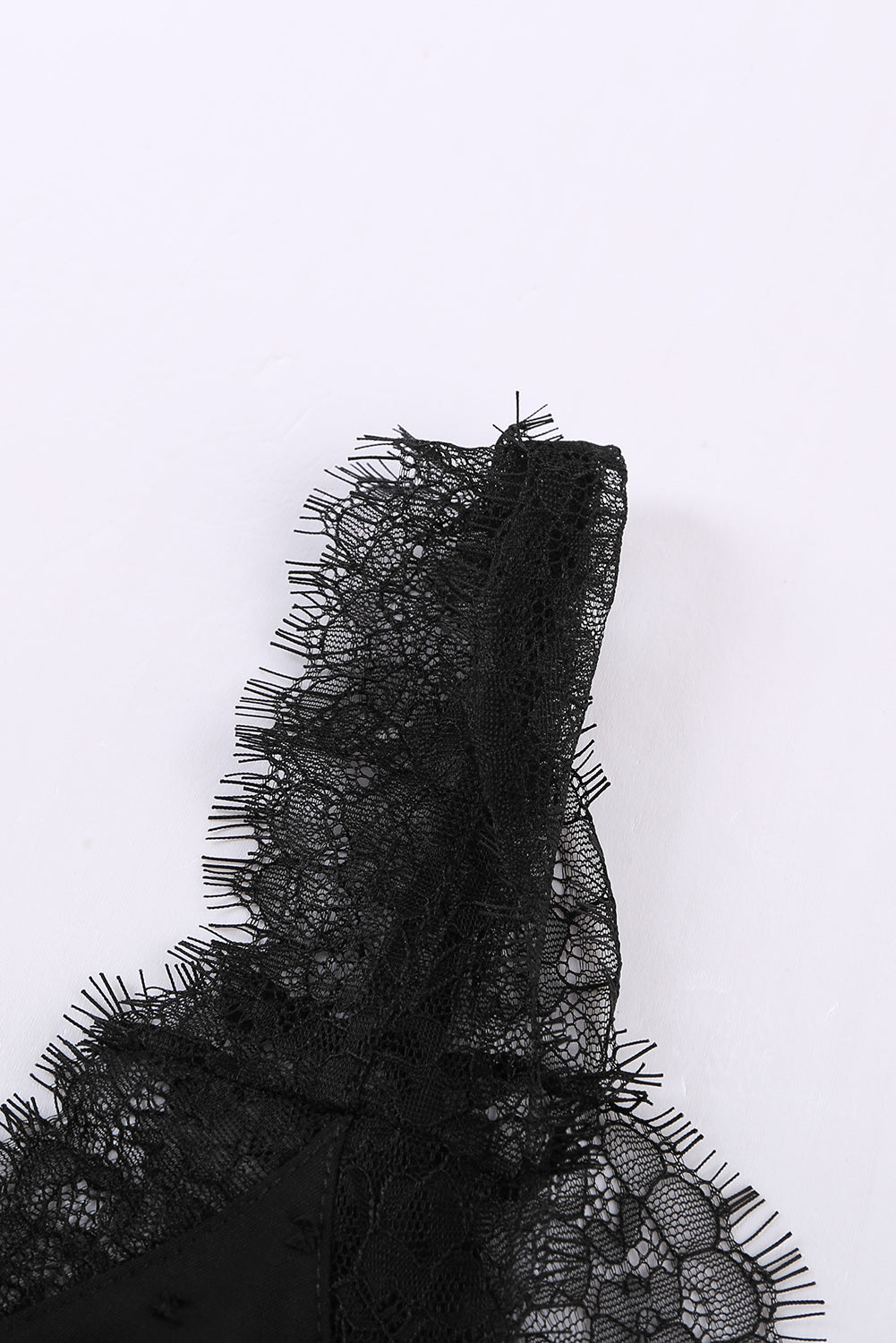 Débardeur camisole à col en V et cils