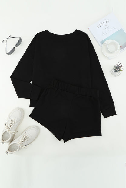 Ensemble deux pièces haut à manches tombantes et short en tricot côtelé gris