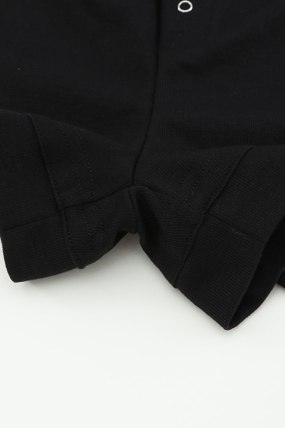 Ensemble deux pièces haut à manches tombantes et short en tricot côtelé gris