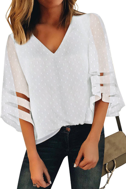 Blusa de lunares suizos con manga kimono y rayas de malla con cuello en V