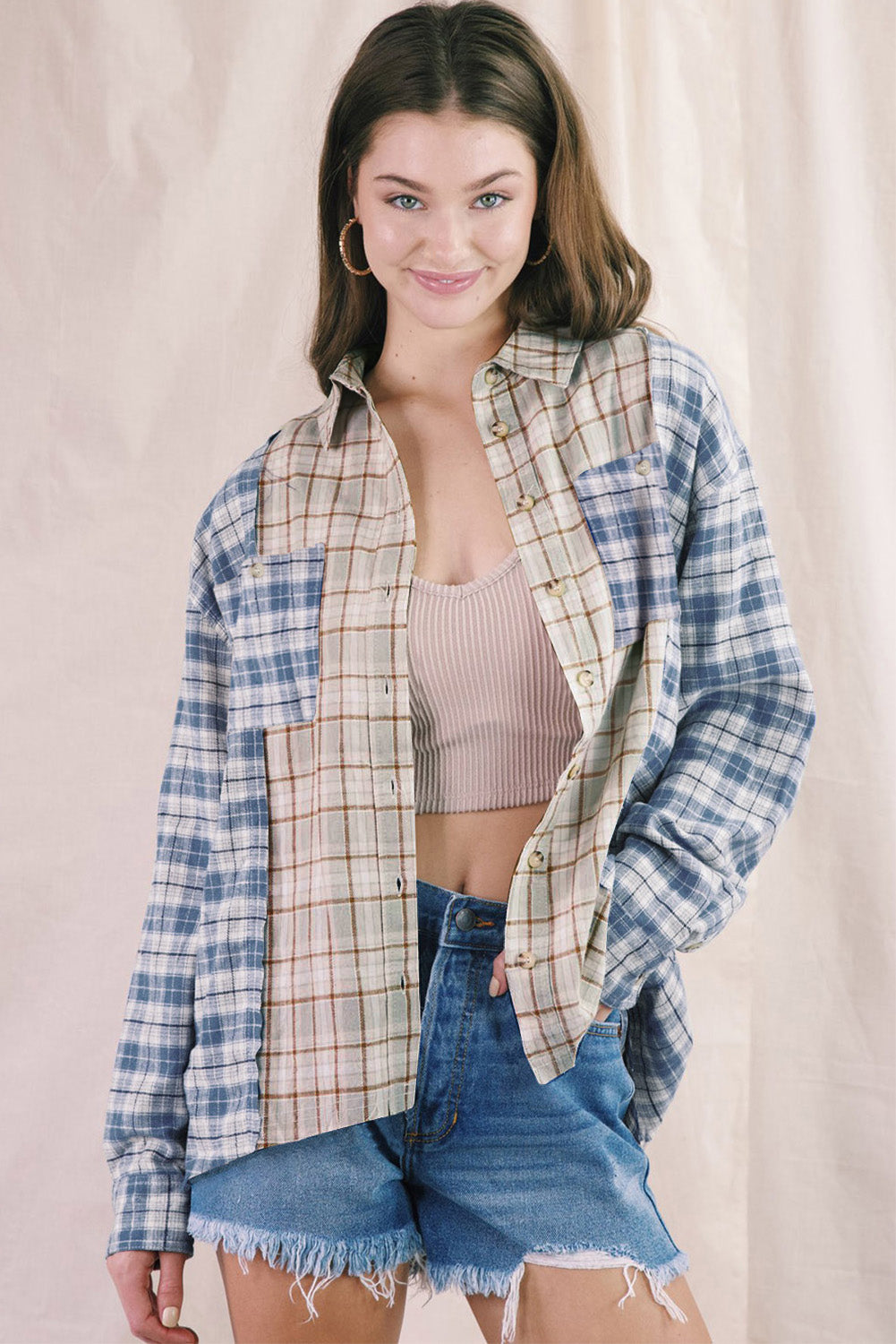 Chemise à manches longues boutonnée à carreaux et blocs de couleurs