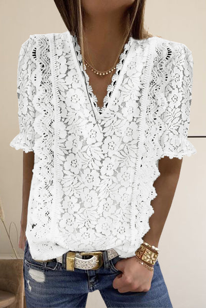 Top de manga corta con cuello en V y encaje