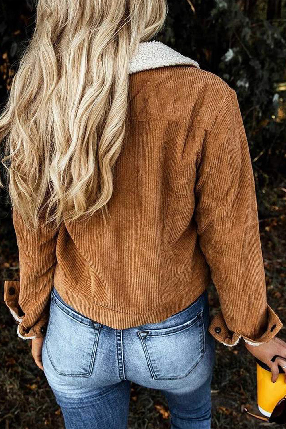 Chaqueta de pana con forro de sherpa verde militar