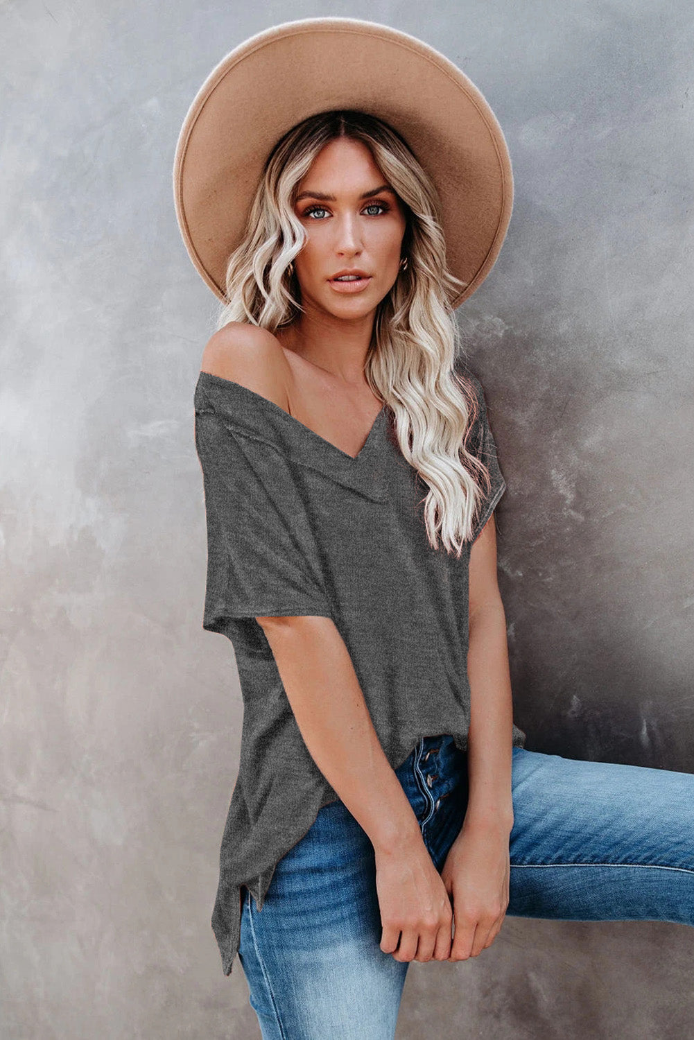 Haut oversize à manches courtes et col en V en mélange de coton délavé minéral 