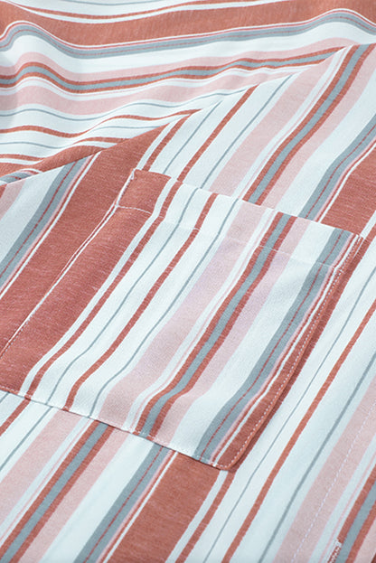 Chemise boutonnée rayée à poches et fentes 