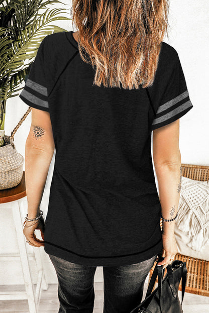 Camiseta con manga a rayas y bloques de color