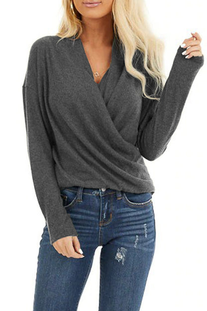 Haut à manches longues et col en V avec ourlet torsadé irrégulier