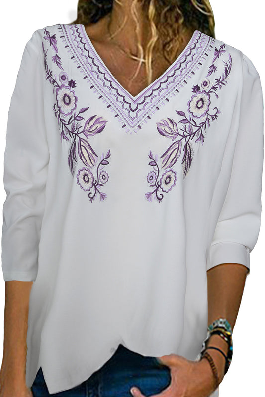 Blusa con cuello en V bordado