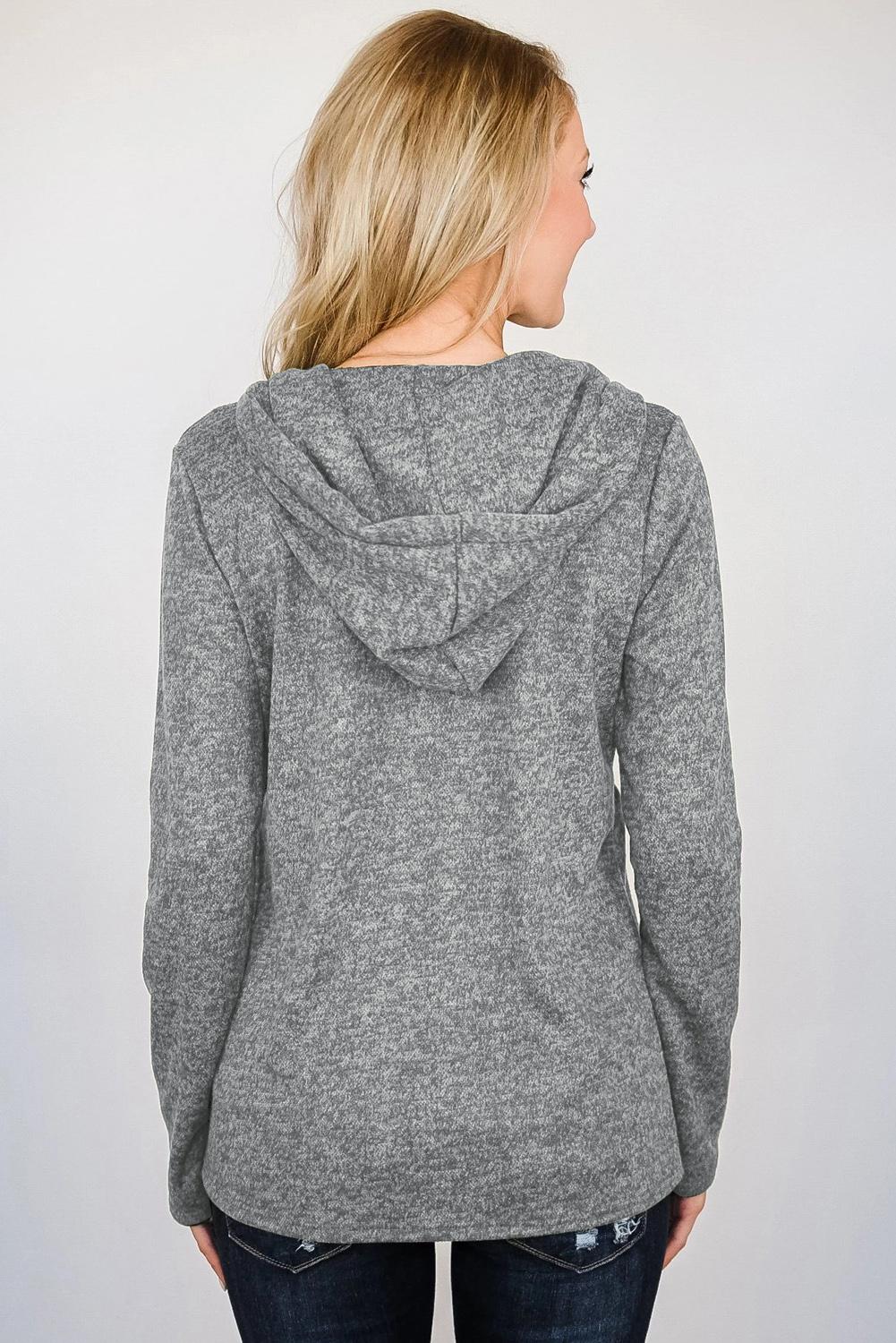 Abrigo tipo cárdigan con cremallera y capucha 