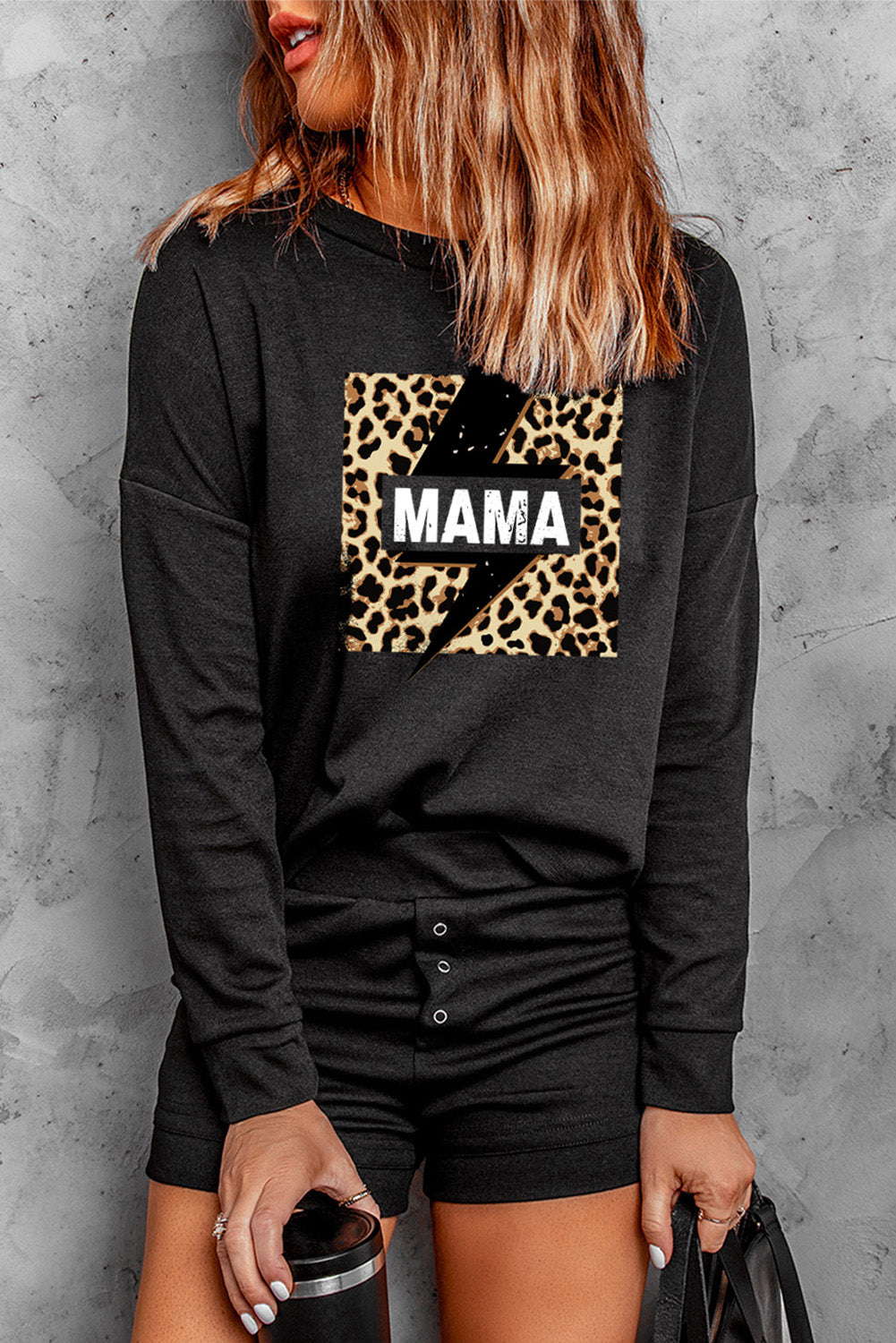 Ensemble deux pièces haut à manches tombantes et short en tricot côtelé gris