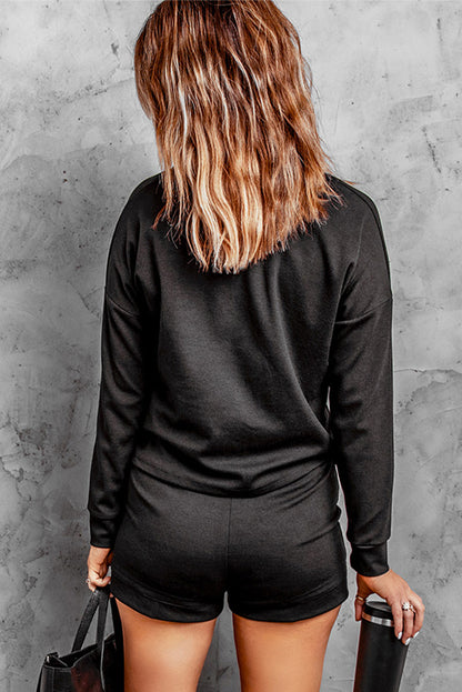 Ensemble deux pièces haut à manches tombantes et short en tricot côtelé gris