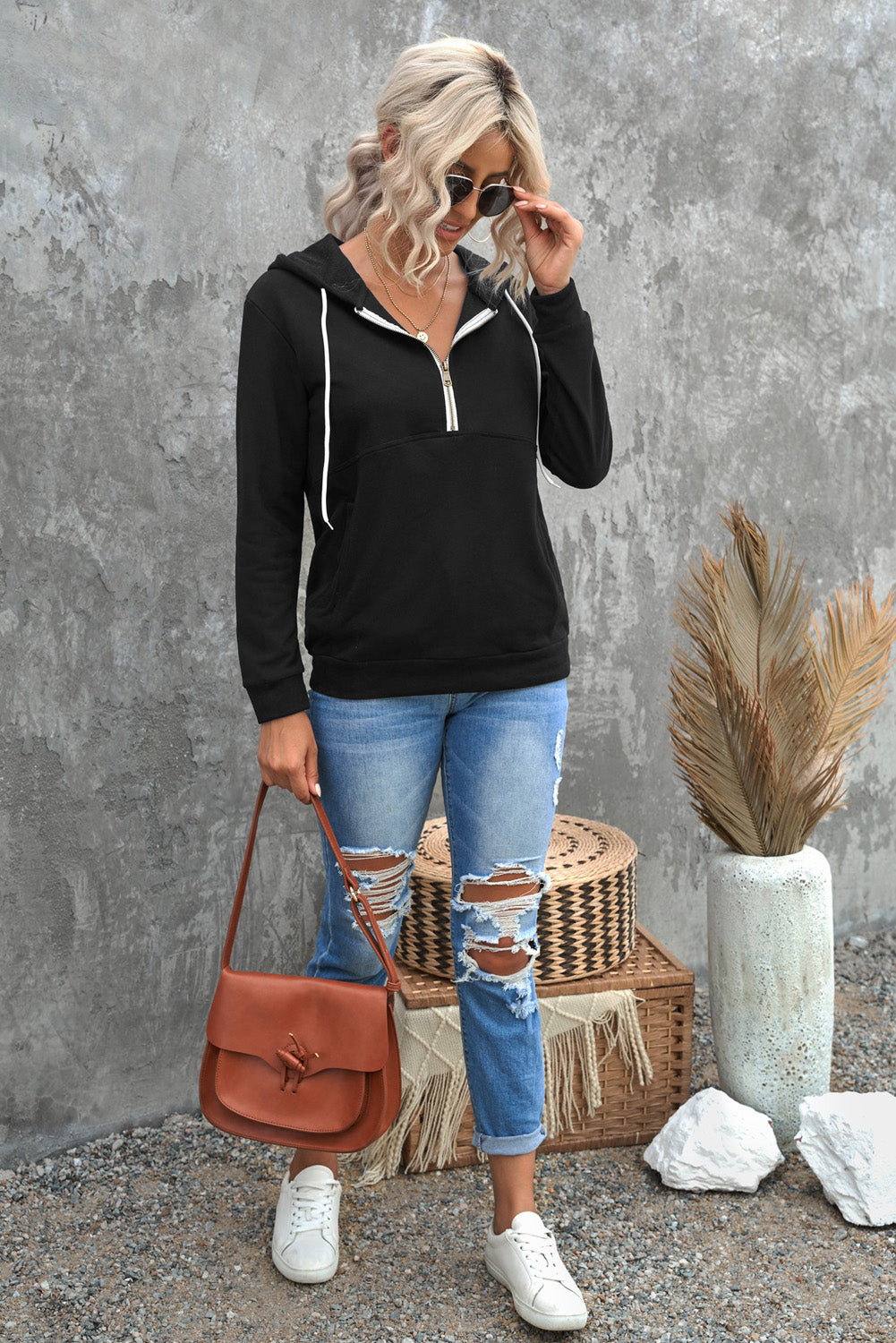 Sweat à capuche à manches longues et demi-fermeture éclair avec poche 