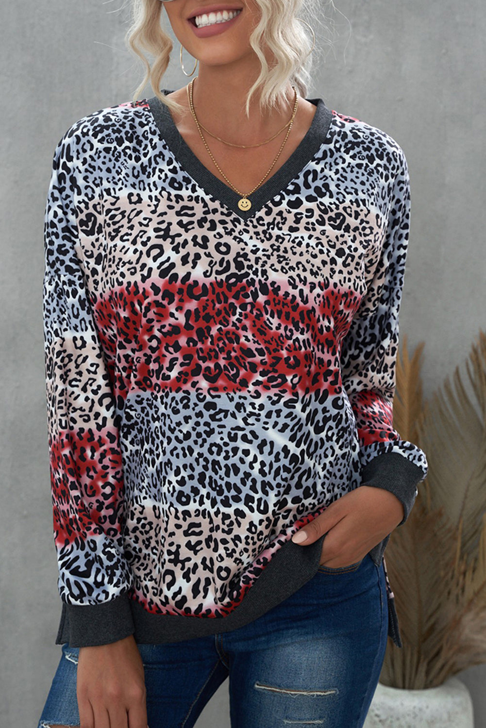 Top de bloque de color de leopardo con cuello en V y manga con hombros caídos