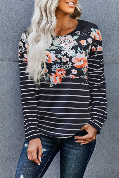 Top de manga larga con estampado floral a rayas