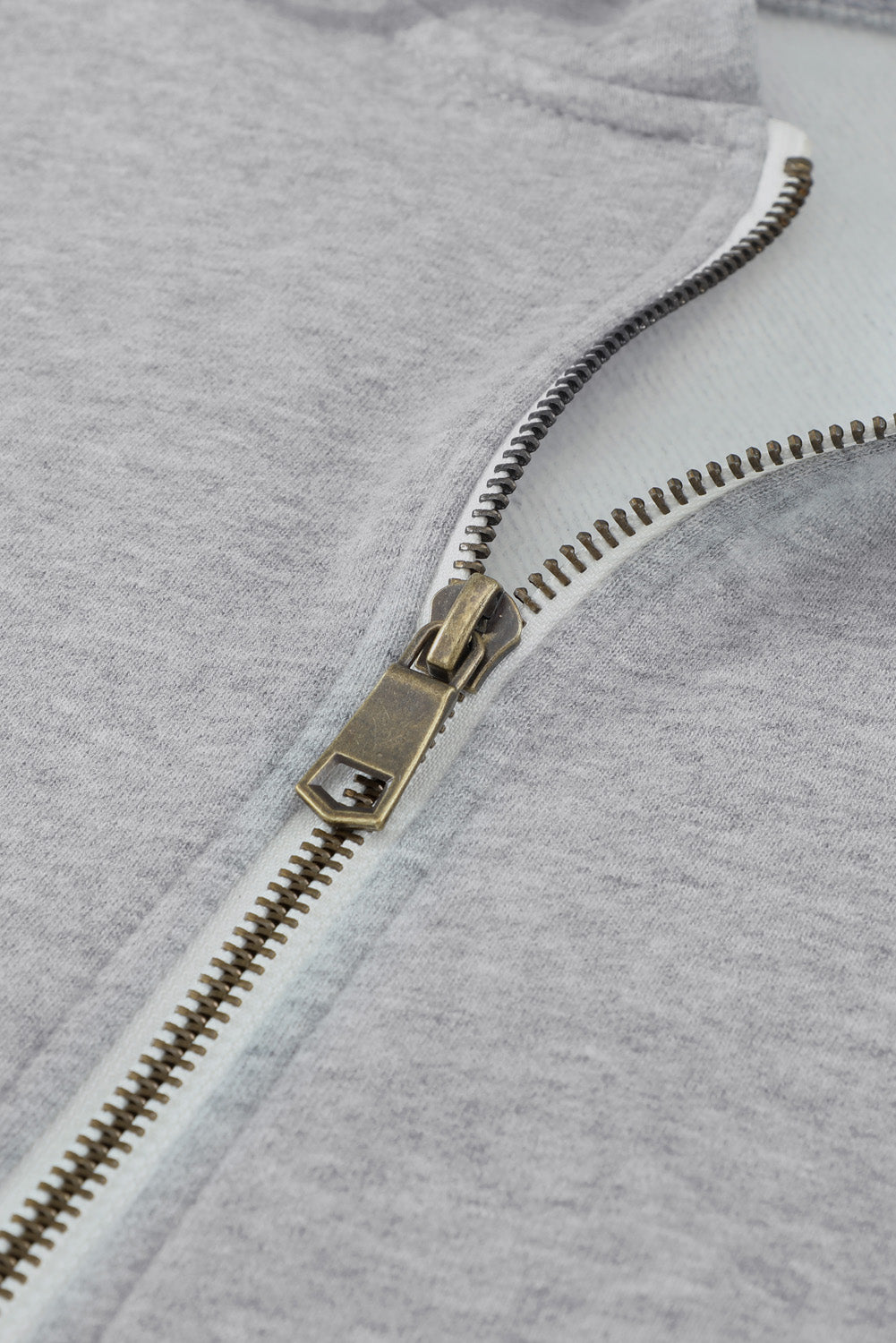 Sweat à capuche à manches longues et demi-fermeture éclair avec poche 