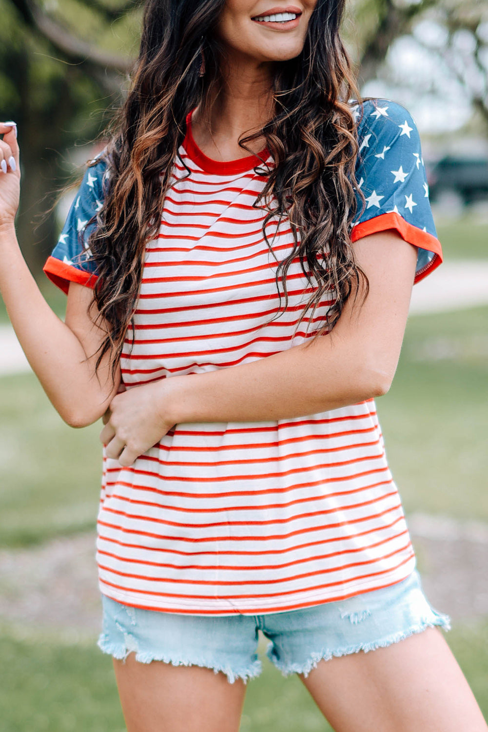 Camiseta con estampado de bandera de barras y estrellas
