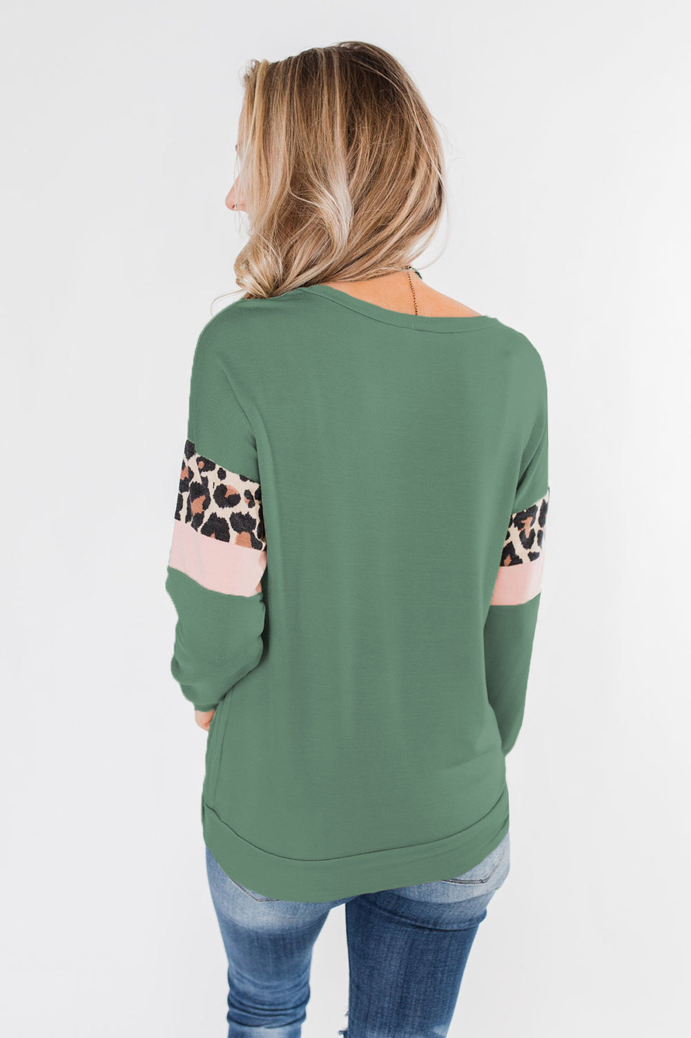Blusa con bolsillo de rayas de leopardo de manga larga en color menta