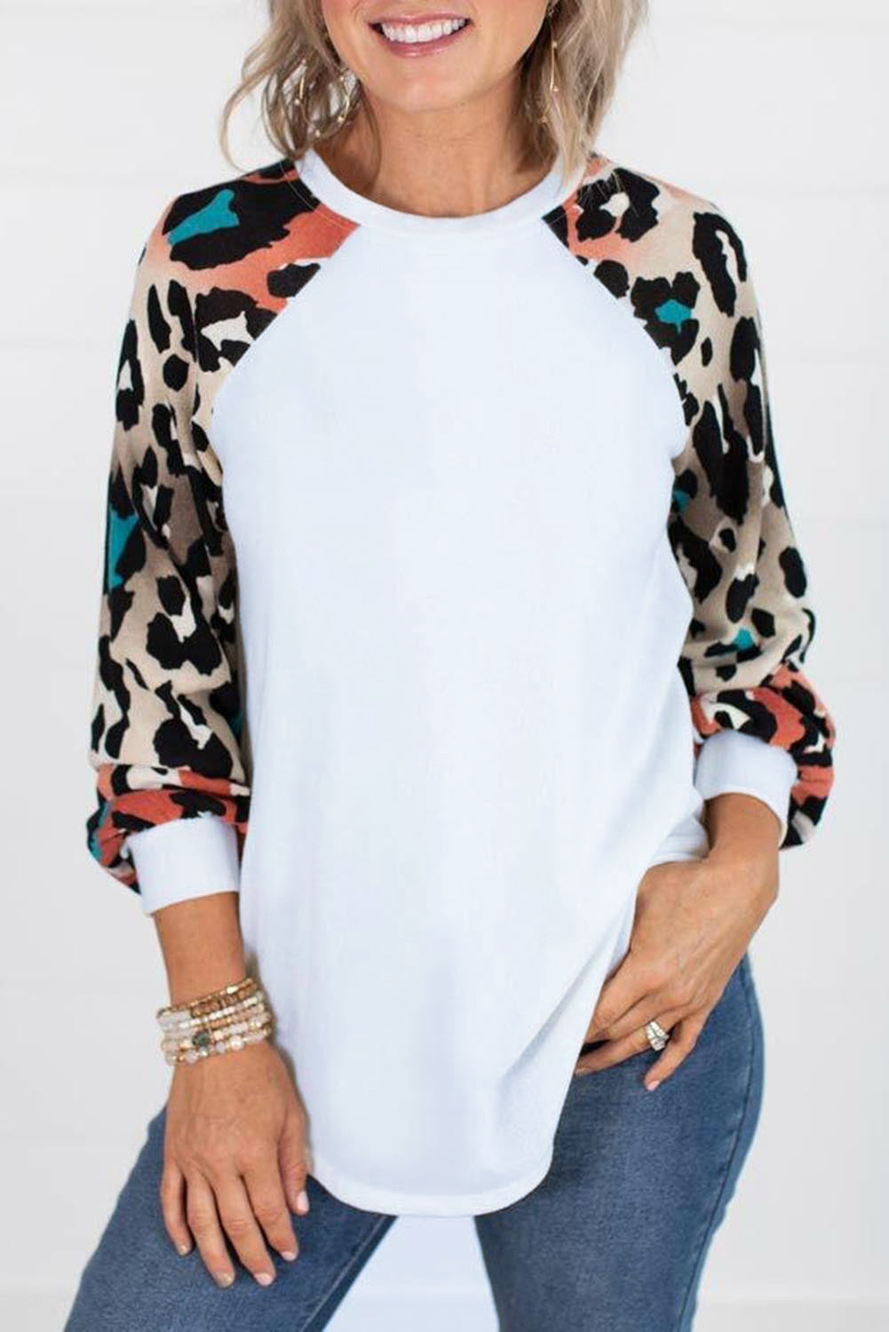 Haut à manches longues à imprimé léopard coloré