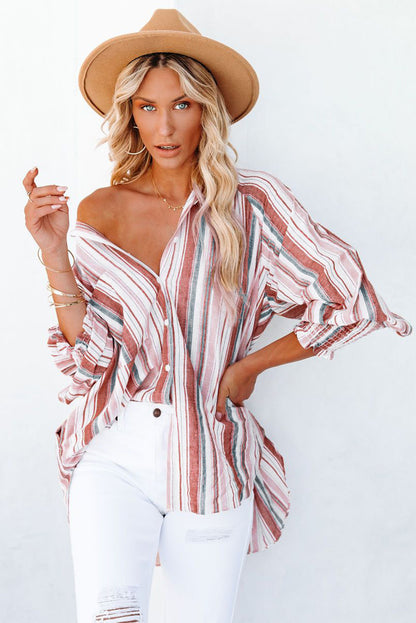 Chemise boutonnée rayée à poches et fentes 