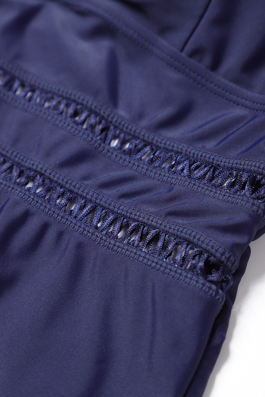 Maillot de bain une pièce plongeant à imprimé floral et treillis 