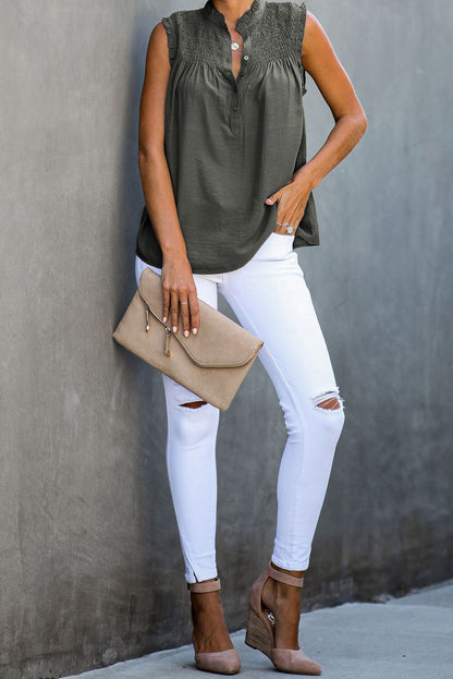 Camiseta sin mangas con volantes y botones