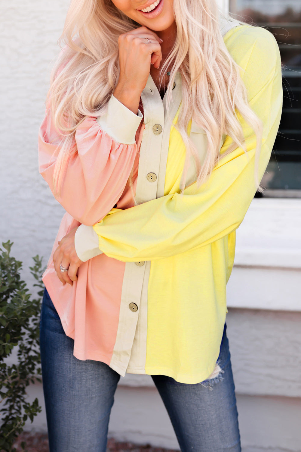 Veste-chemise boutonnée à poches et capuche multicolores