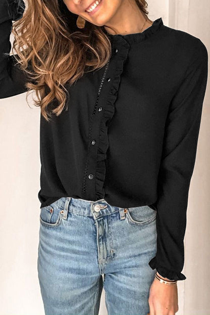 Chemise française boutonnée à encolure volantée