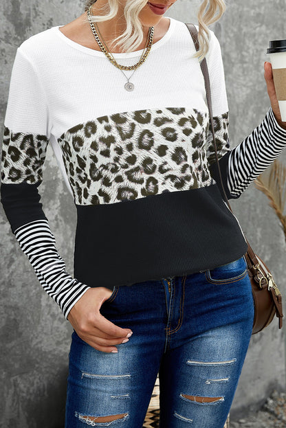 Top de manga larga con estampado de rayas y estampado de leopardo