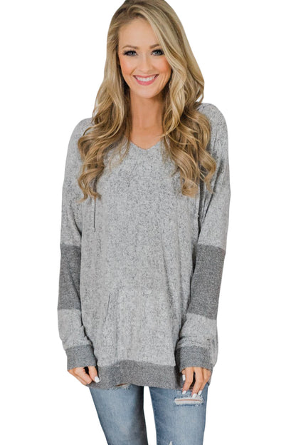 Sudadera con capucha y diseño de patchwork con cuello en V color carbón