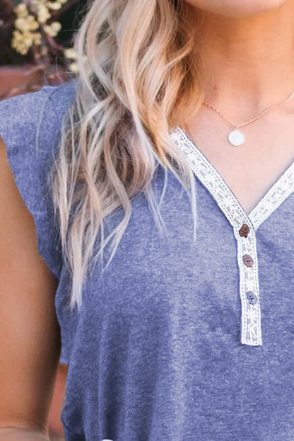 T-shirt à manches courtes et col en V avec bordure en dentelle boutonnée 