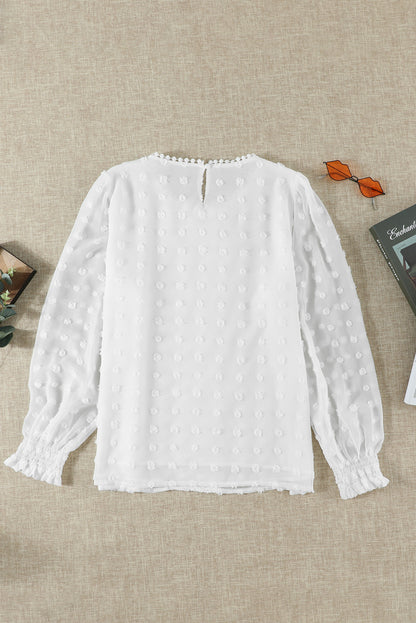 Blusa con manga farol y encaje de lunares