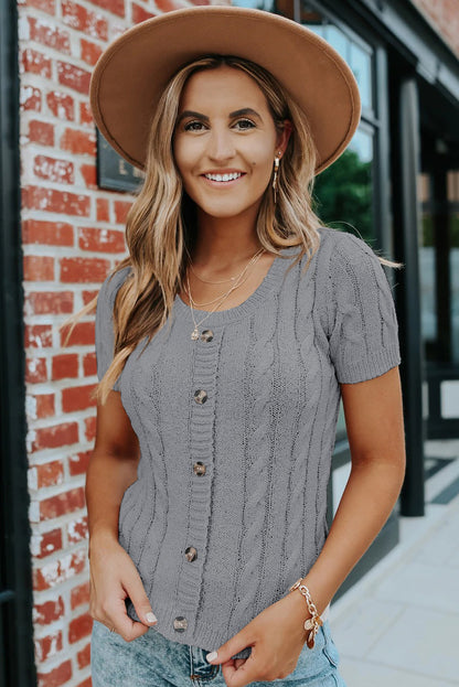 Top caqui de punto de ochos con botones y manga corta